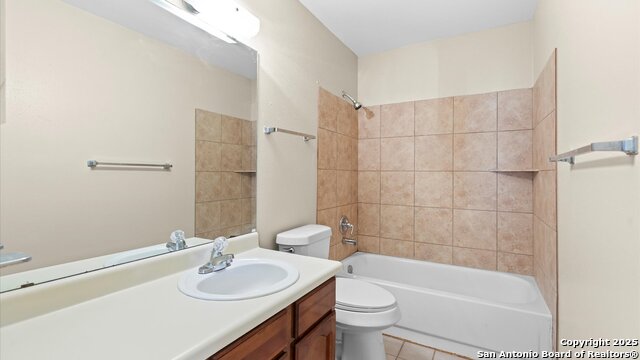 Image 9 of 16 For 7138 Rimwood