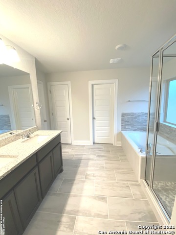 Image 15 of 30 For 27610 Falls Cove