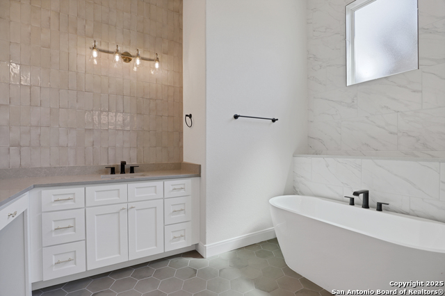 Image 17 of 41 For 775 Maximino Ridge