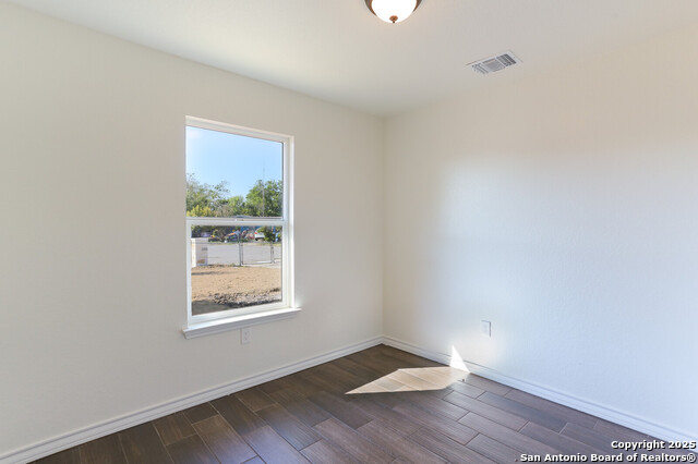 Image 11 of 19 For 6035 Misty Valley