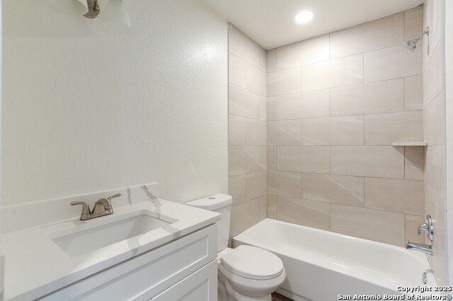 Image 12 of 19 For 6035 Misty Valley