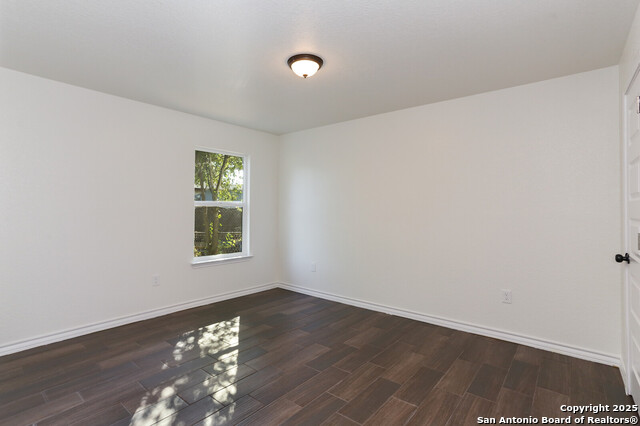 Image 14 of 19 For 6035 Misty Valley