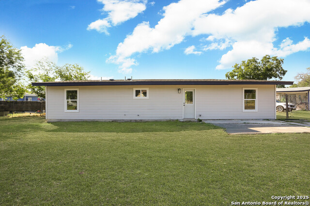 Image 17 of 19 For 6035 Misty Valley