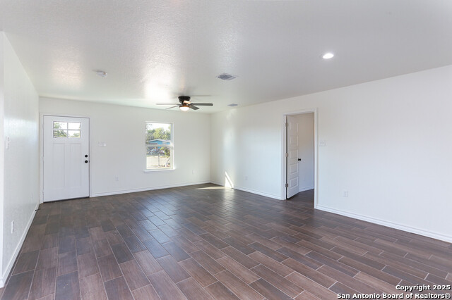 Image 3 of 19 For 6035 Misty Valley