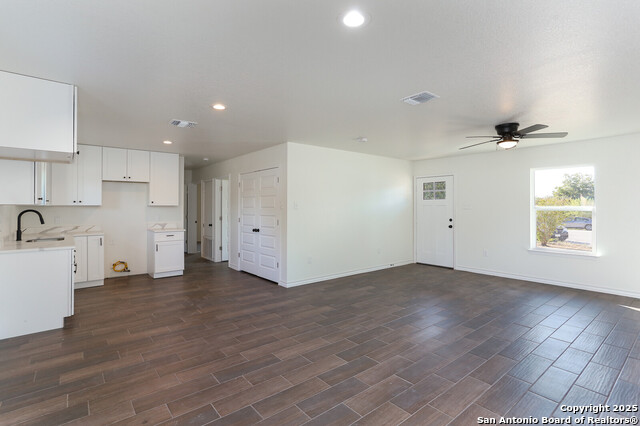 Image 5 of 19 For 6035 Misty Valley