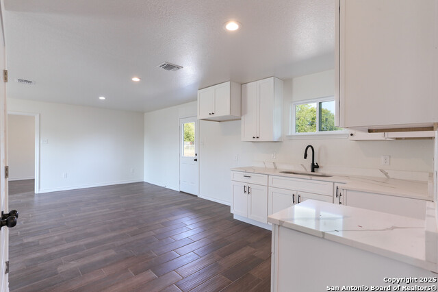 Image 7 of 19 For 6035 Misty Valley