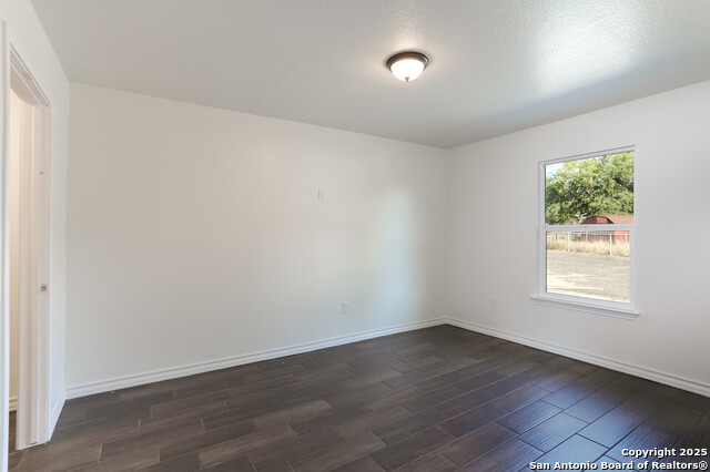 Image 8 of 19 For 6035 Misty Valley