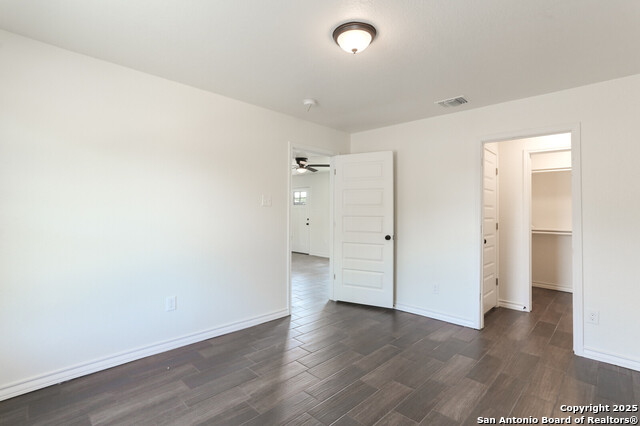 Image 9 of 19 For 6035 Misty Valley