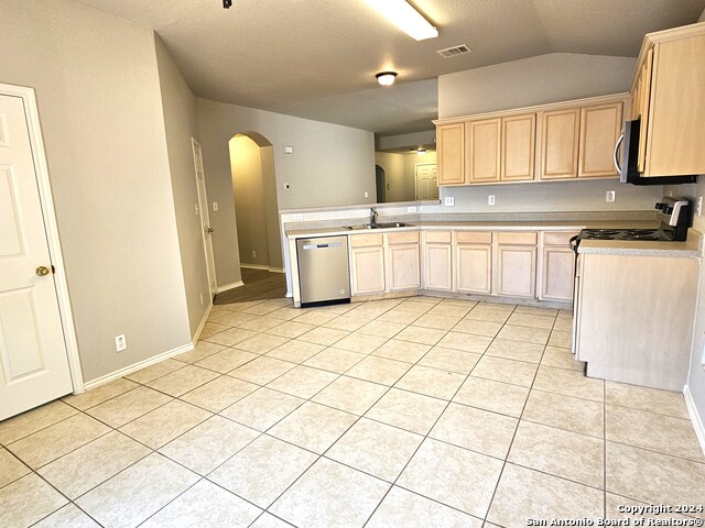 Image 3 of 17 For 3321 Whisper Bluff