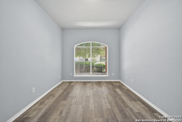 Image 11 of 28 For 140 Clapboard