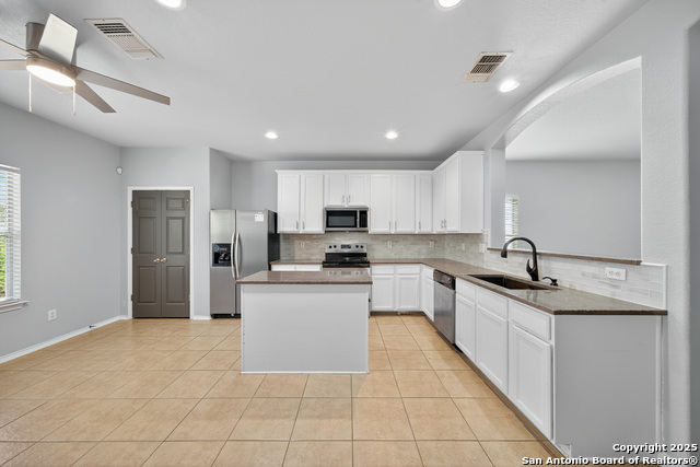 Image 12 of 28 For 140 Clapboard