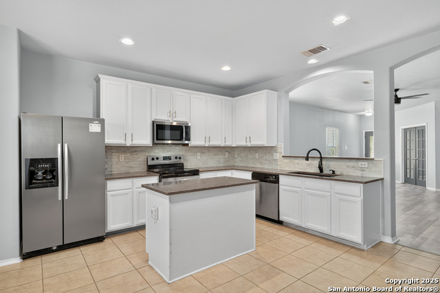 Image 13 of 28 For 140 Clapboard