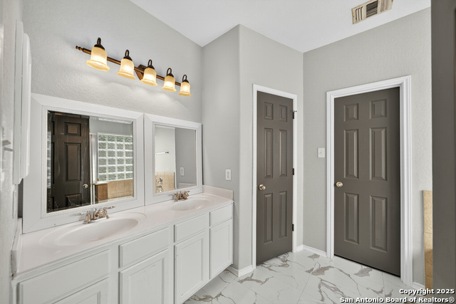 Image 19 of 28 For 140 Clapboard