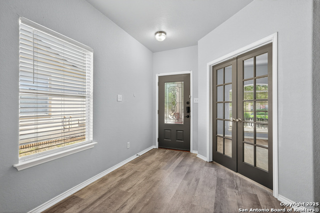 Image 5 of 28 For 140 Clapboard