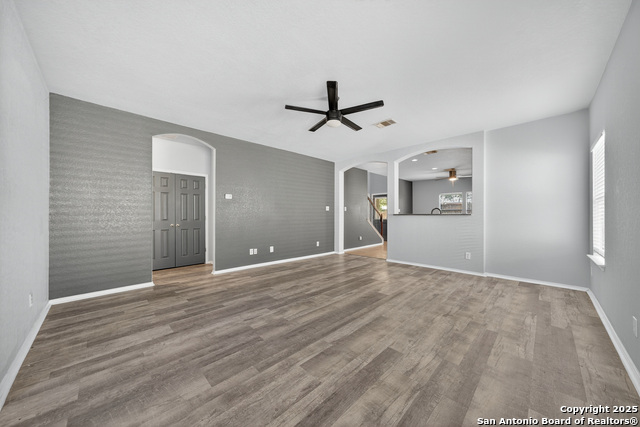 Image 6 of 28 For 140 Clapboard