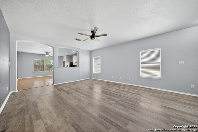 Image 7 of 28 For 140 Clapboard