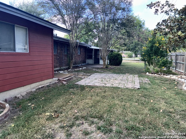 Image 18 of 24 For 114 Nueces