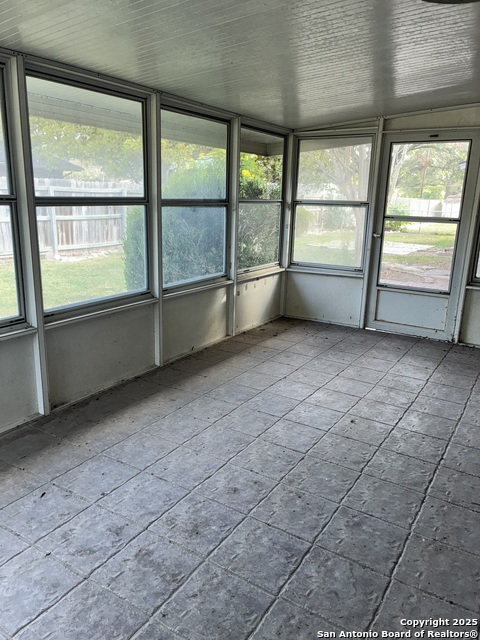 Image 20 of 24 For 114 Nueces