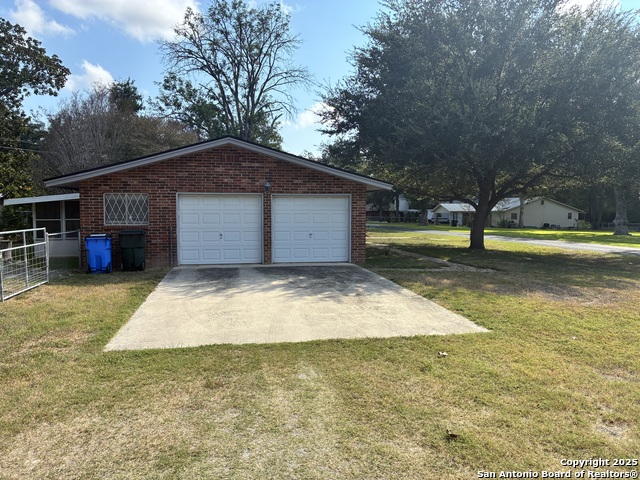 Image 22 of 24 For 114 Nueces