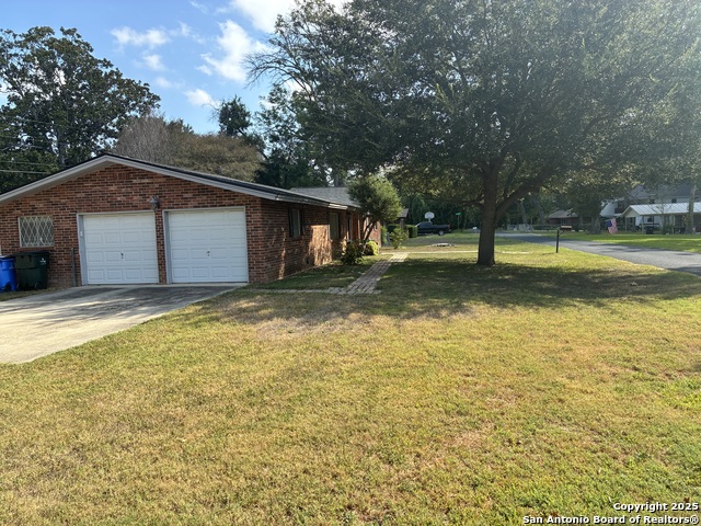 Image 23 of 24 For 114 Nueces