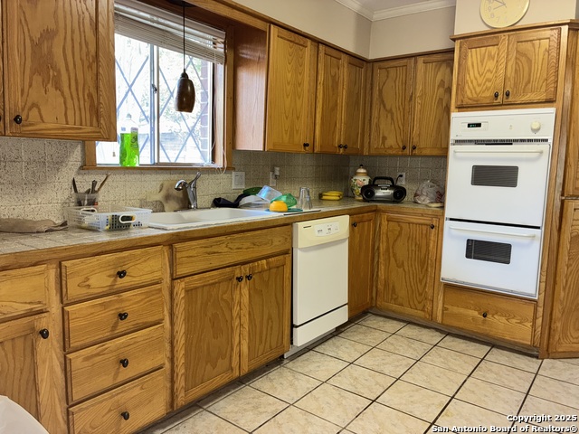 Image 8 of 24 For 114 Nueces