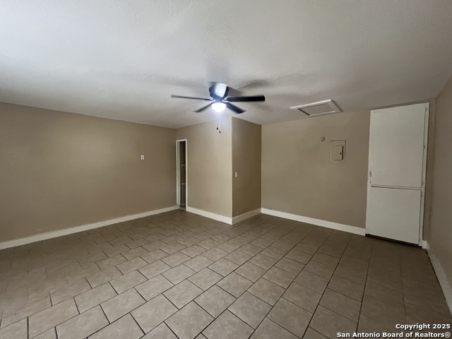 Image 11 of 25 For 4018 Sunrise Creek