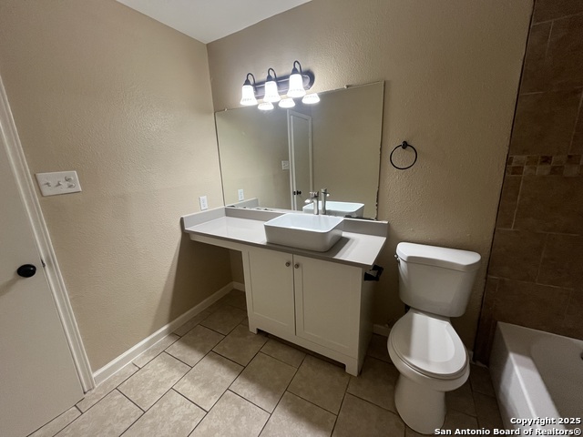 Image 16 of 25 For 4018 Sunrise Creek