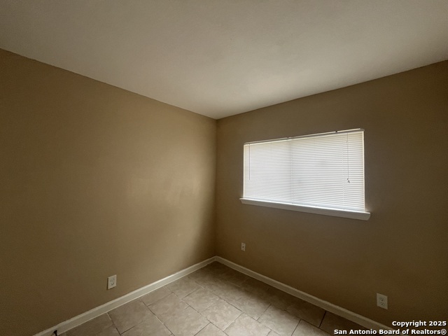 Image 18 of 25 For 4018 Sunrise Creek