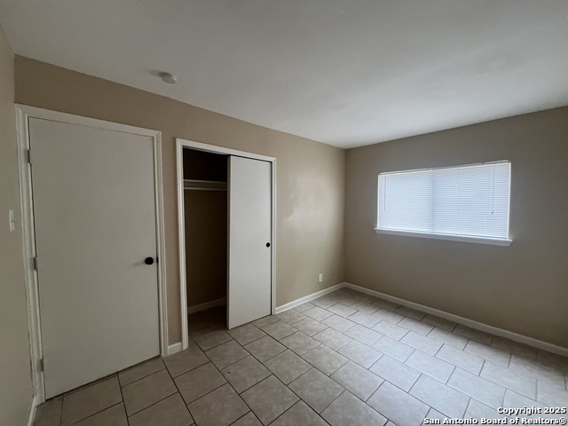 Image 21 of 25 For 4018 Sunrise Creek