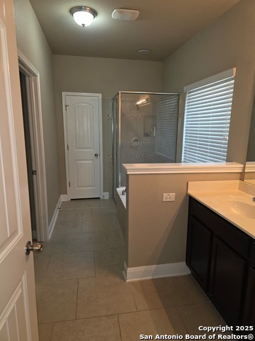 Listing photo id 11 for 12830 Lone Star Leaf