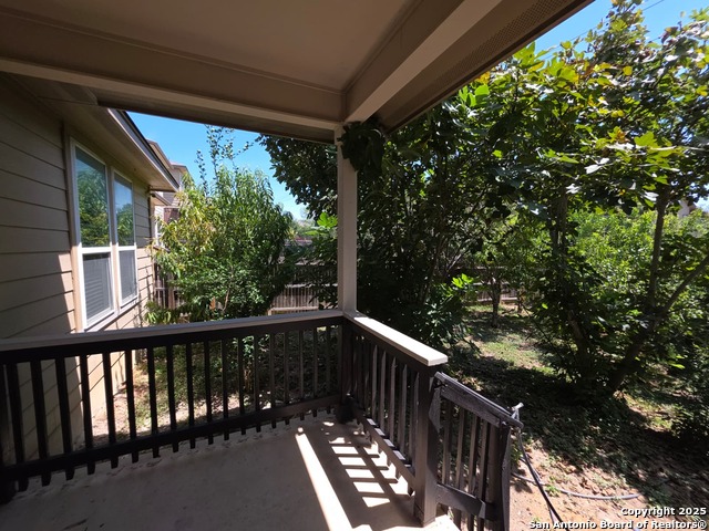 Listing photo id 17 for 12830 Lone Star Leaf