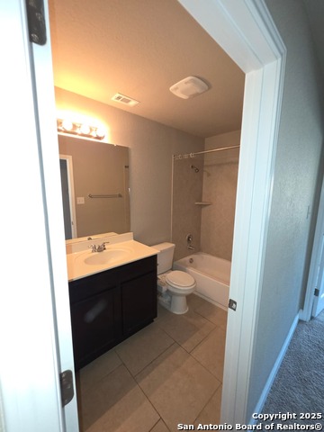 Listing photo id 3 for 12830 Lone Star Leaf