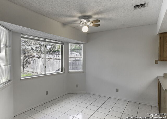 Image 10 of 27 For 6135 Willowridge St