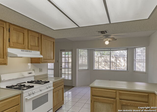 Image 13 of 27 For 6135 Willowridge St