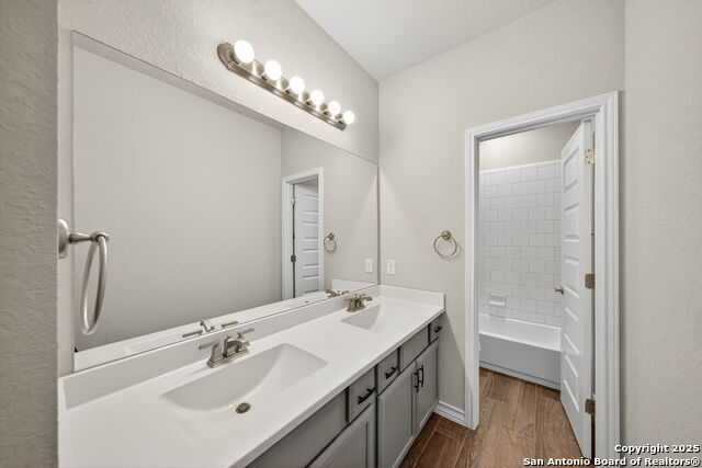 Image 30 of 39 For 12332 Saddle Up