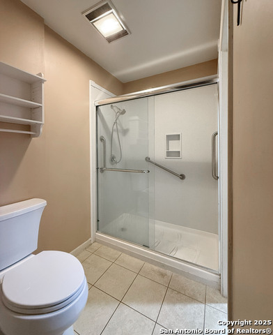 Image 14 of 23 For 7930 Broadway  801