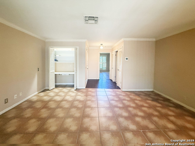 Image 6 of 23 For 7930 Broadway  801