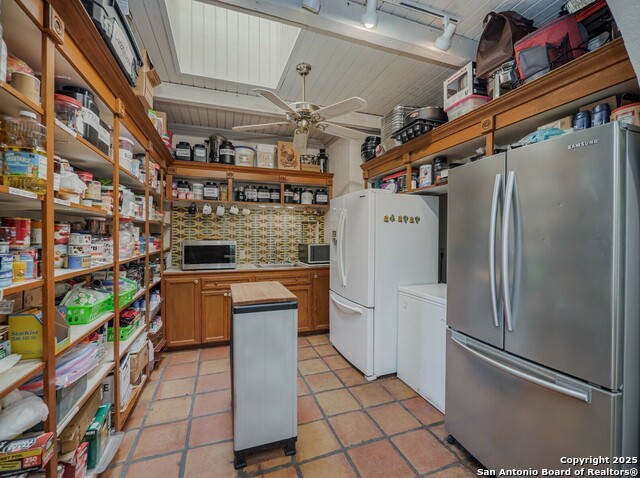 Image 11 of 43 For 901 River Rd