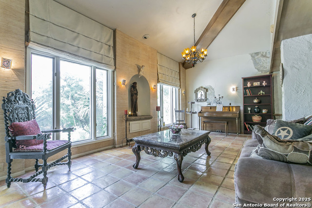 Image 24 of 43 For 901 River Rd