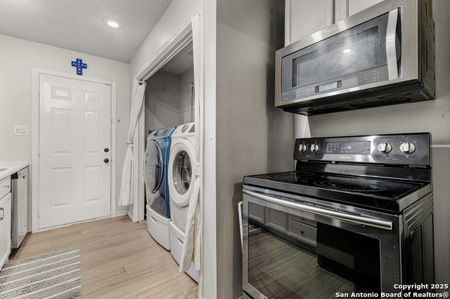 Listing photo id 3 for 235 Mohawk  