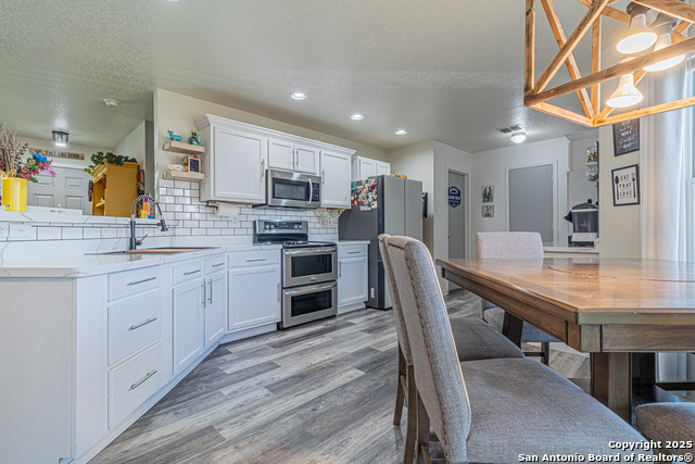 Listing photo id 8 for 9311 Mimosa Mnr