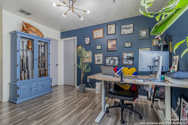 Listing photo id 16 for 9311 Mimosa Mnr