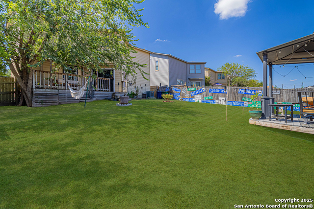 Listing photo id 31 for 9311 Mimosa Mnr