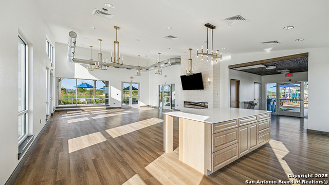 Listing photo id 41 for 12556 Spoor Vly