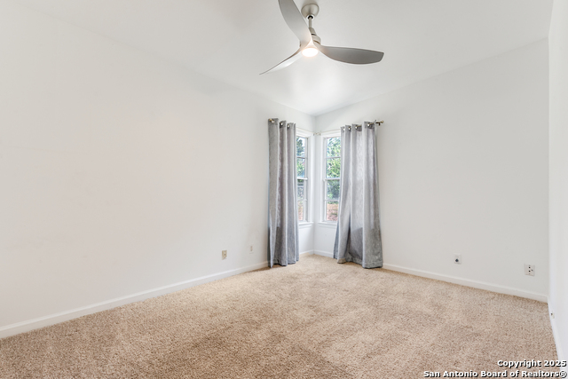 Listing photo id 16 for 5304 Colebrook