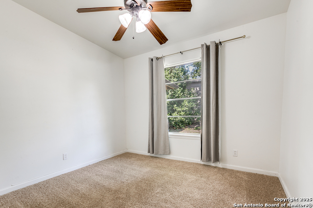 Listing photo id 17 for 5304 Colebrook
