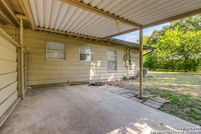 Listing photo id 22 for 5304 Colebrook