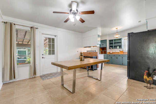Listing photo id 6 for 5304 Colebrook