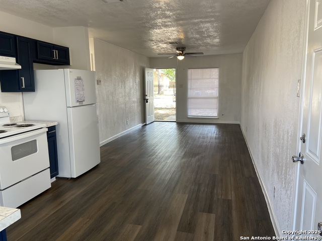 Image 3 of 10 For 8979 Seacliff