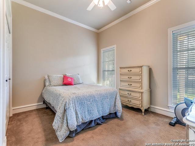 Listing photo id 14 for 16206 Robinwood Ln